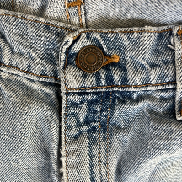 Vintage Levi’s 1990s 950s Highwaisted Denim Jean Shorts 37952 Juniors 9 - Picture 5 of 7